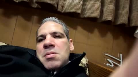 Snapshot of ponchynyc chatting on 10/27/25, 01:53 PONCH online show from 10/27/25, 01:53