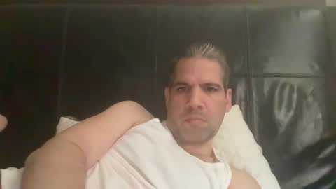 Snapshot of ponchynyc chatting on 10/29/25, 04:42 PONCH online show from 10/29/25, 04:42