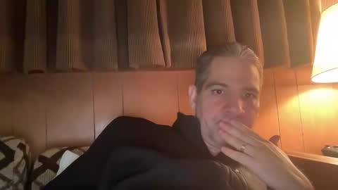 Snapshot of ponchynyc chatting on 11/09/25, 08:12 PONCH online show from 11/09/25, 08:12