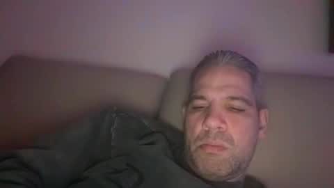 Snapshot of ponchynyc chatting on 11/25/25, 04:23 PONCH online show from 11/25/25, 04:23