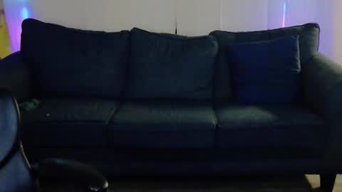 Snapshot of poo_c_licker213 chatting on 12/14/25, 06:30 poo_c_licker213 online show from 12/14/25, 06:30