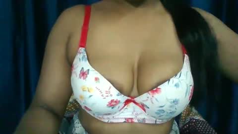 poojalady online show from 09/21/25, 04:58