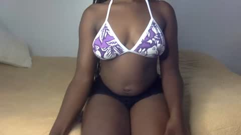 Snapshot of pookietalie23 chatting on 07/06/26, 02:19 pookie online show from 07/06/26, 02:19