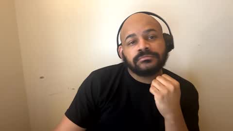 Snapshot of popfizzt chatting on 03/06/25, 12:52 popfizzt online show from 03/06/25, 12:52