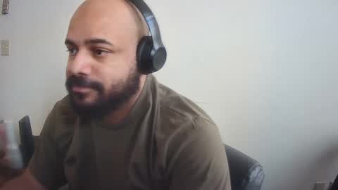 Snapshot of popfizzt chatting on 09/09/25, 12:05 popfizzt online show from 09/09/25, 12:05