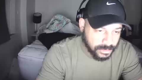 Snapshot of popfizzt chatting on 10/14/25, 01:06 popfizzt online show from 10/14/25, 01:06