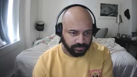 Snapshot of popfizzt chatting on 10/15/25, 02:39 popfizzt online show from 10/15/25, 02:39