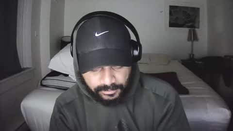 Snapshot of popfizzt chatting on 10/28/25, 01:53 popfizzt online show from 10/28/25, 01:53