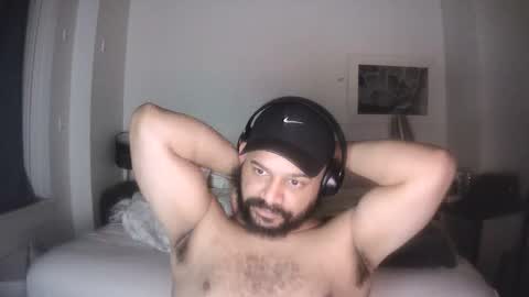 Snapshot of popfizzt chatting on 11/17/25, 02:39 popfizzt online show from 11/17/25, 02:39