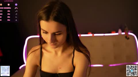 Snapshot of popityan chatting on 10/28/25, 08:40 Louise see you on December 1 at 2200 UTC3 online show from 10/28/25, 08:40