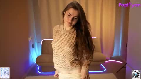 Snapshot of popityan chatting on 11/28/25, 03:53 Louise see you on December 1 at 2200 UTC3 online show from 11/28/25, 03:53