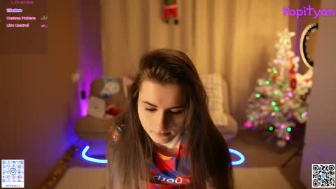 Snapshot of popityan chatting on 12/20/25, 02:18 Louise see you on December 1 at 2200 UTC3 online show from 12/20/25, 02:18