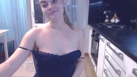 Snapshot of popkornmolli chatting on 11/16/25, 08:14 popkornmolli online show from 11/16/25, 08:14