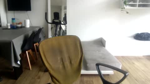 Snapshot of popopo00 chatting on 10/16/25, 03:13 popopo0 online show from 10/16/25, 03:13