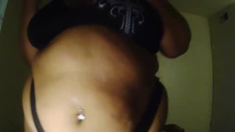 Snapshot of poppyprincess261371 chatting on 12/15/25, 07:01 poppyprincess261371 online show from 12/15/25, 07:01