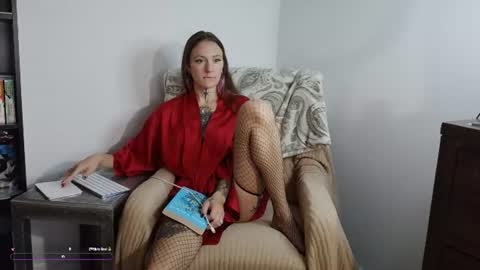 Snapshot of poppyquinn chatting on 07/04/26, 01:34 PoppyQuinn online show from 07/04/26, 01:34