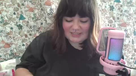 Snapshot of popr0xie chatting on 02/16/25, 09:59 roxie online show from 02/16/25, 09:59