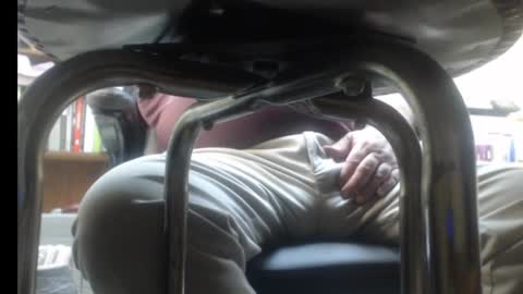 Snapshot of popstarbiker chatting on 01/03/25, 07:29 Pop online show from 01/03/25, 07:29