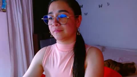 Snapshot of porcelainlux chatting on 09/23/25, 04:48 porcelainlux online show from 09/23/25, 04:48