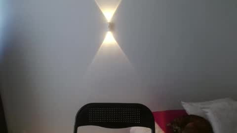 porcelainlux online show from 04/19/26, 09:06