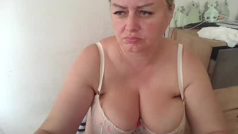 Snapshot of pornbusty chatting on 07/16/26, 06:52 MelissOfficial online show from 07/16/26, 06:52