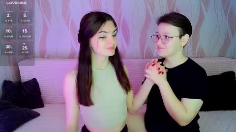 Ana and Tati online show from 11/09/25, 01:04