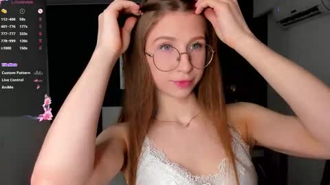 Elizabeth online show from 03/25/26, 06:03