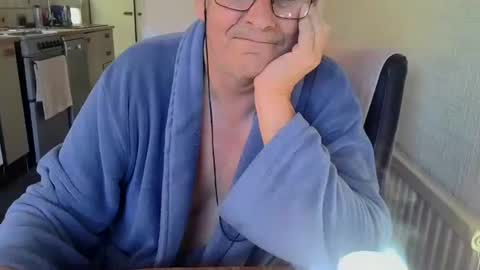 poshman65 online show from 10/24/25, 11:28