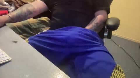 Snapshot of potoraah chatting on 11/03/25, 01:40 potoraah online show from 11/03/25, 01:40