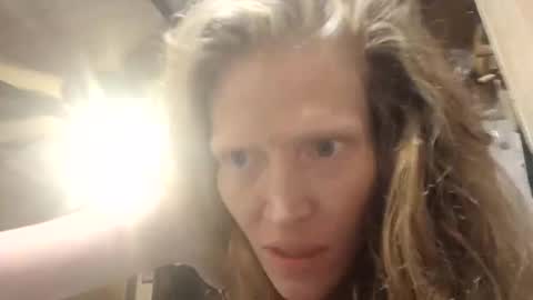 Snapshot of potsymcstoner chatting on 10/29/25, 11:17 potsymcstoner online show from 10/29/25, 11:17