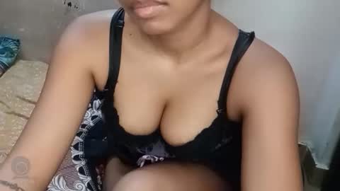 poulomi online show from 03/27/26, 07:14