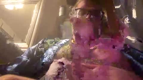 Snapshot of poundsquad305 chatting on 10/19/25, 05:52 poundsquad305 online show from 10/19/25, 05:52