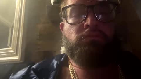 Snapshot of poundsquad305 chatting on 10/20/25, 02:34 poundsquad305 online show from 10/20/25, 02:34