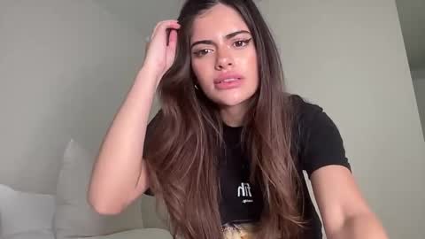 Selena online show from 04/07/26, 09:59