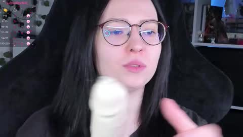 Snapshot of power_robynn chatting on 11/10/25, 04:39 Robyn online show from 11/10/25, 04:39