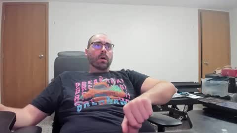 Snapshot of powerbotombear3 chatting on 12/20/25, 11:28 Robby online show from 12/20/25, 11:28