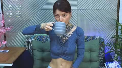 Lola online show from 01/13/26, 05:46