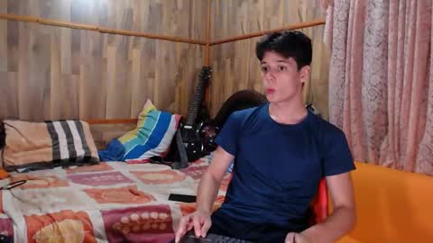 Snapshot of powertwinky chatting on 01/27/25, 05:36 chris independent  online show from 01/27/25, 05:36