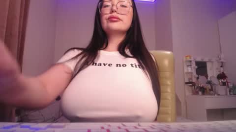 Lina online show from 03/05/25, 06:44