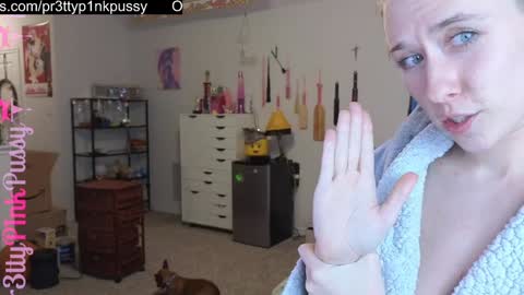 Snapshot of pr3ttyp1nkpussy chatting on 01/28/25, 09:41 Evangeline Eva Darling online show from 01/28/25, 09:41