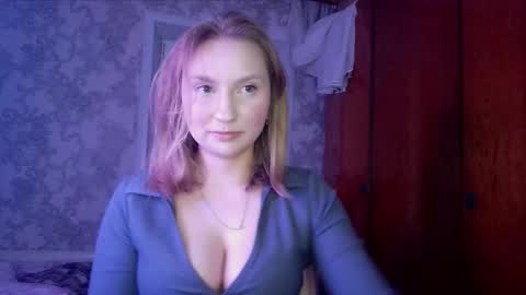 Snapshot of pr_in_cess_ chatting on 10/20/25, 10:21 pr_in_cess_ online show from 10/20/25, 10:21