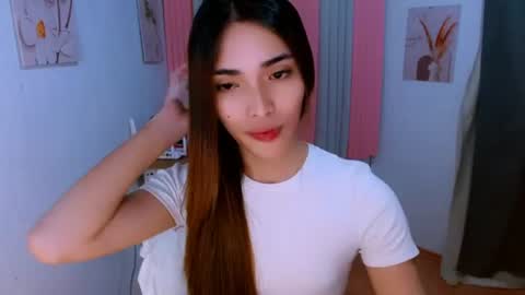 Snapshot of preciosa_banks69 chatting on 06/19/26, 01:15 preciosa_banks69 online show from 06/19/26, 01:15