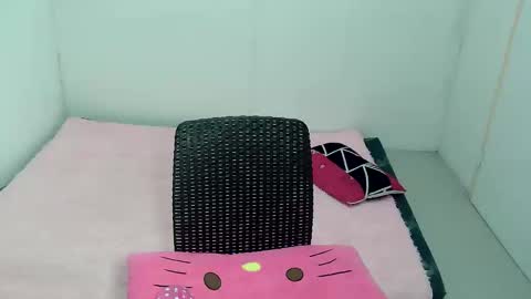 precious_athena online show from 11/29/25, 10:51