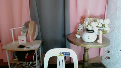 Snapshot of precious_burikatx chatting on 06/20/26, 12:03 Cassie online show from 06/20/26, 12:03