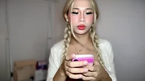 GODDESS PRECIOUS online show from 04/17/26, 01:30