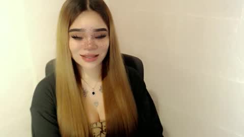 Snapshot of preciousangel69xxx chatting on 04/24/26, 03:31 MAXXINE online show from 04/24/26, 03:31