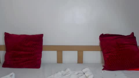 Snapshot of preciousisland chatting on 11/12/25, 02:23 Paula online show from 11/12/25, 02:23