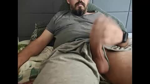 Snapshot of precumbear chatting on 09/25/25, 02:21 precumbear online show from 09/25/25, 02:21