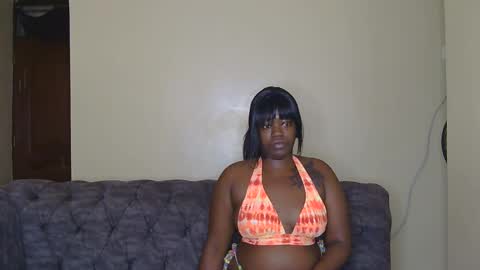 Snapshot of preetycookie chatting on 01/27/25, 04:52 Lilly online show from 01/27/25, 04:52