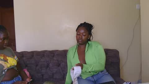 Snapshot of preetycookie chatting on 02/04/25, 11:49 Lilly online show from 02/04/25, 11:49